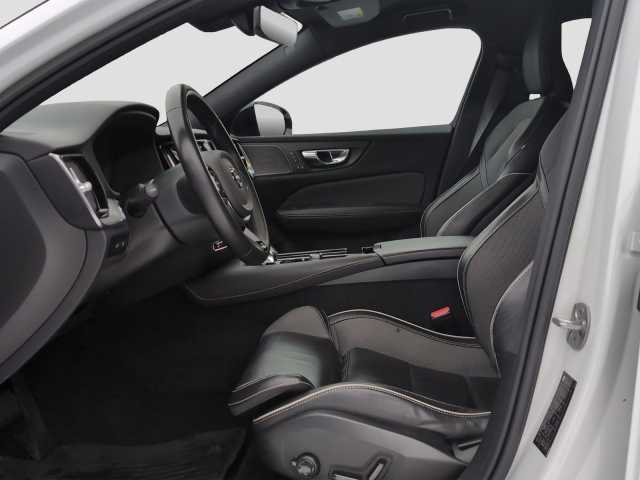 Volvo V60 AWD Dark Plus Recharge T8