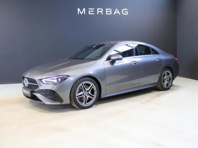 Mercedes-Benz CLA 200 AMG Line Coupé