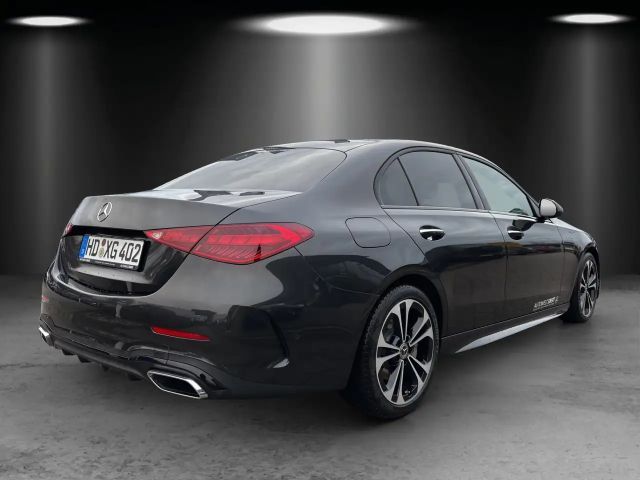 Mercedes-Benz C 220 AMG Line C 220 d Sedan