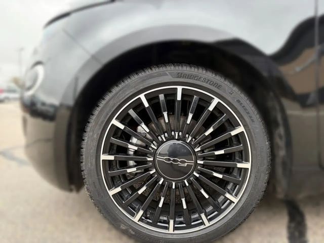 Fiat 500e La Prima by Bocelli