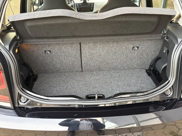 Volkswagen e-up! Max