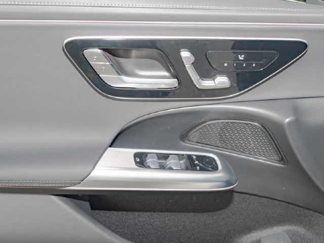 Mercedes-Benz E 200 AMG Line Sedan