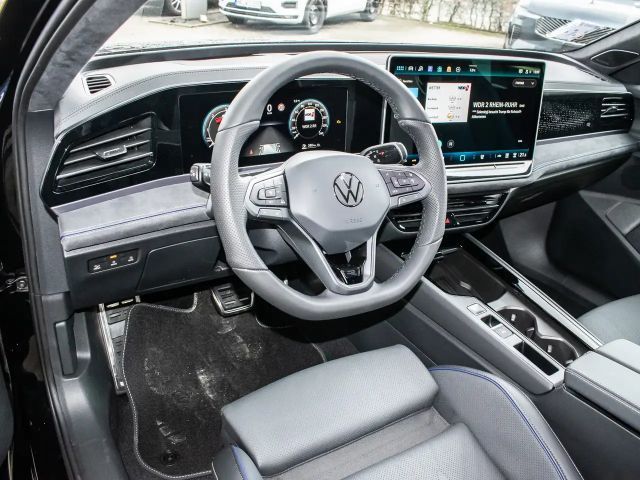 Volkswagen Passat DSG R-Line