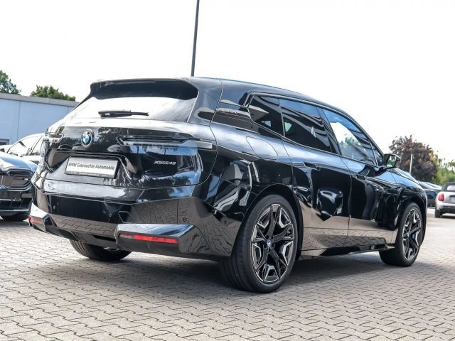 BMW iX xDrive40