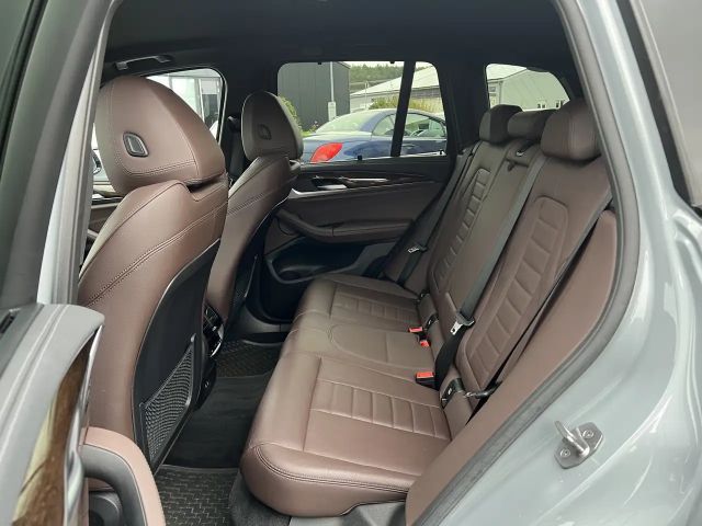 BMW X3 40d Head-Up HK HiFi DAB LED WLAN RFK PDC