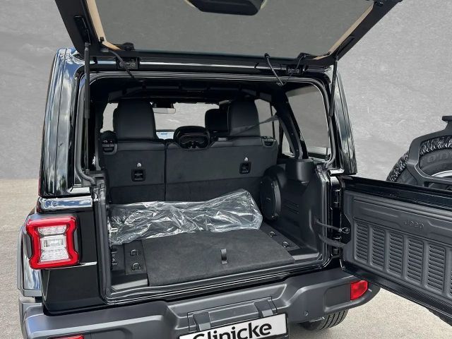 Jeep Wrangler Sahara