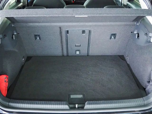 Volkswagen Golf 1.5 TSI Golf VIII Life