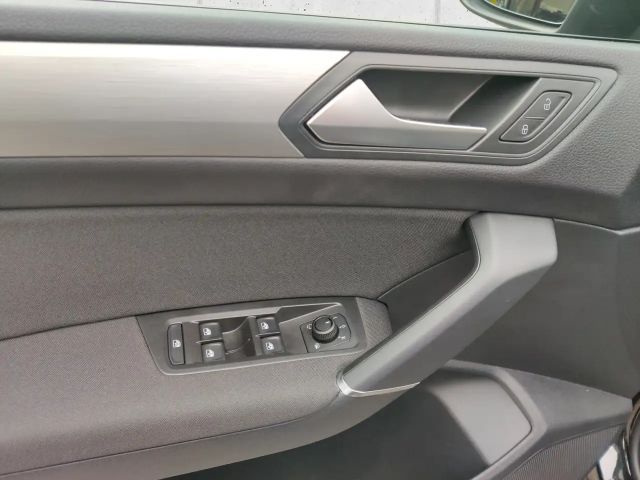 Volkswagen Touran 1.5 TSI Comfortline