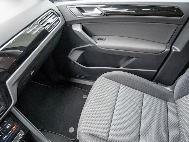 Volkswagen Touran 1.5 TSI DSG