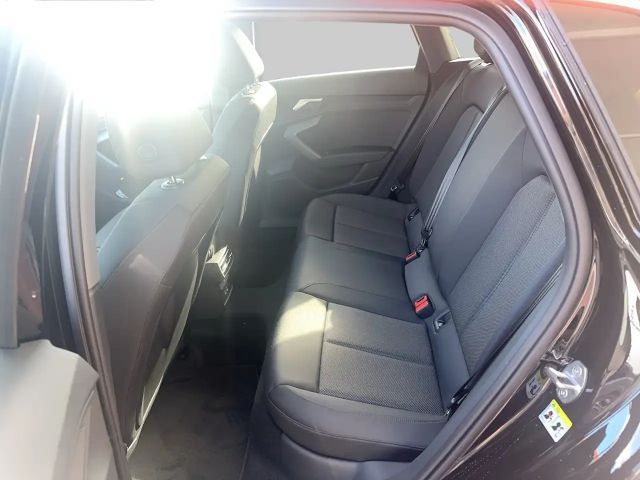 Audi A3 30 TFSI Sedan