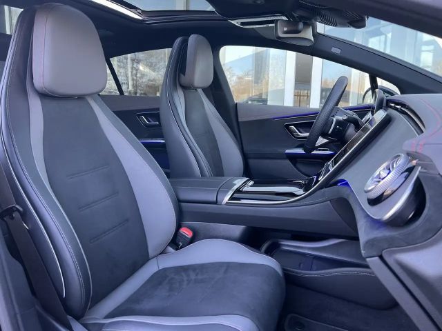 Mercedes-Benz EQE 300 AMG Line Sedan