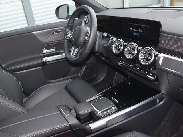 Mercedes-Benz EQB 300 4MATIC