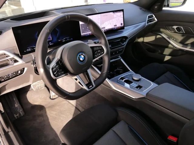 BMW 330 330e M-Sport Touring xDrive