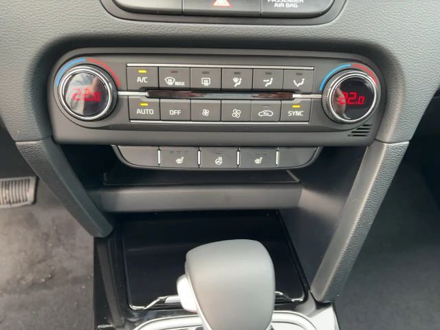 Kia Ceed CEED Ultimate Edition 1.5T LED+Kamera+Navi