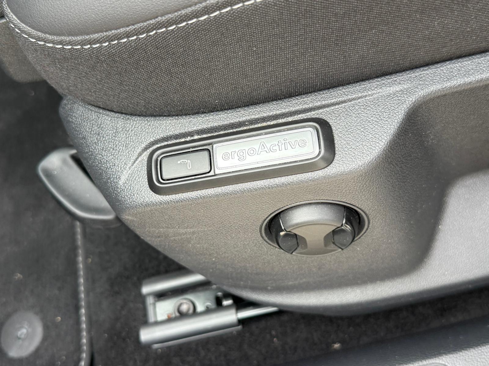 Volkswagen T-Roc 1.5 TSI DSG R-Line