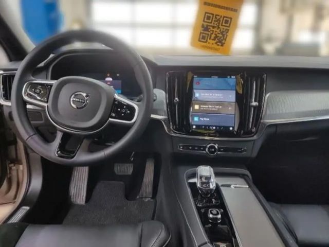 Volvo V90 Cross Country AWD Plus