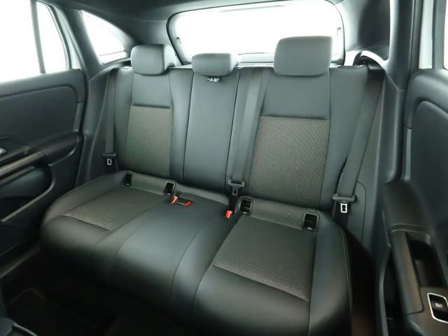 Mercedes-Benz GLA 250 GLA 250 e