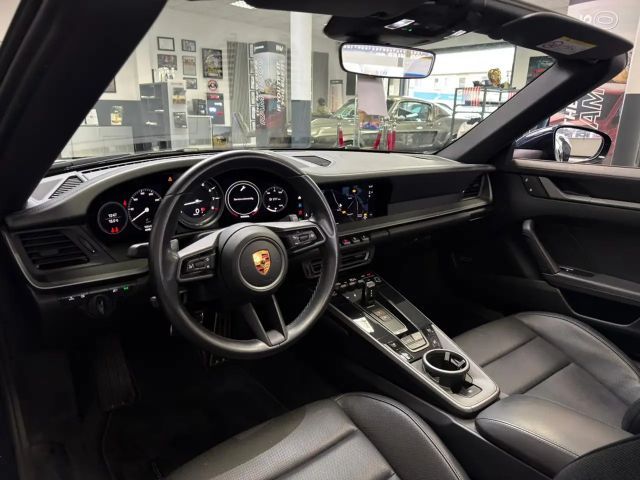 Porsche 992 Cabrio Carrera