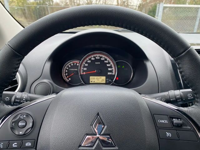 Mitsubishi Space Star Star