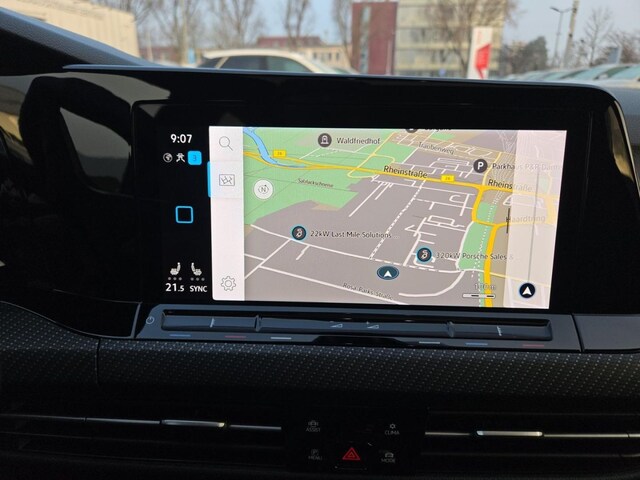 Volkswagen Golf 1.5 eTSI DSG Golf VIII R-Line