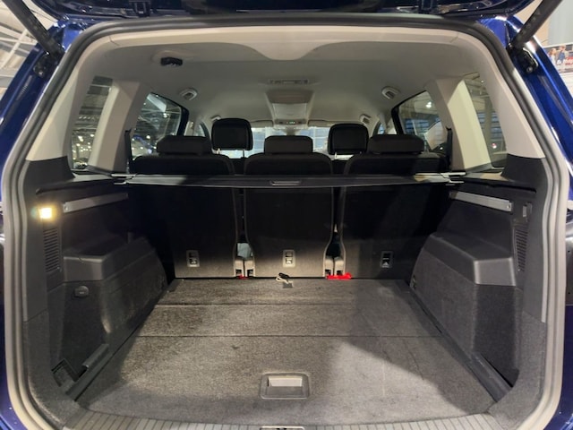 Volkswagen Touran DSG R-Line