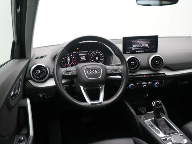 Audi Q2 advanced NAVI KAM ACC FACEL KLIMA SHZ LED