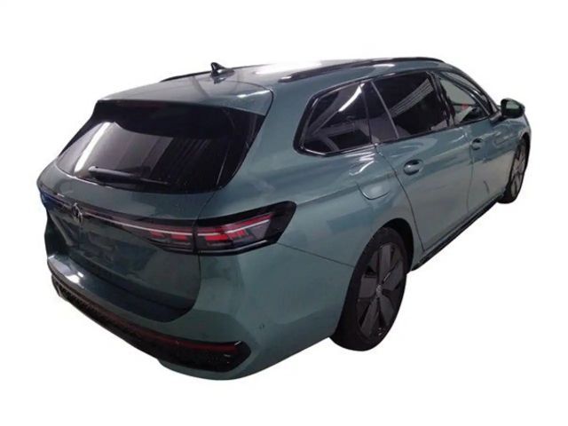 Volkswagen Passat 2.0 TSI R-Line Style Variant