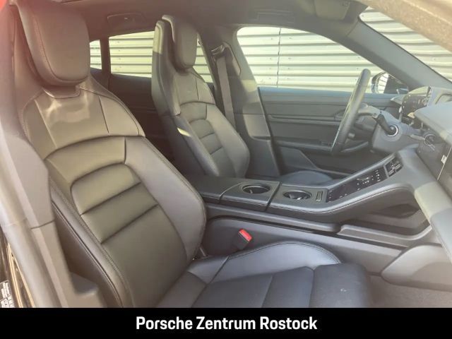 Porsche Taycan Black Edition Sport Turismo
