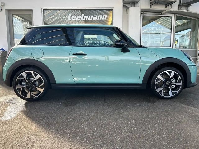 MINI Cooper S Classic Paket M 18-Zoll/GSD/HeadUp/RFK