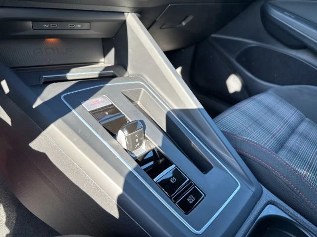 Volkswagen Golf DSG GTI