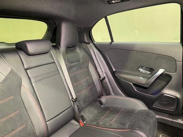 Mercedes-Benz A 200 AMG Line