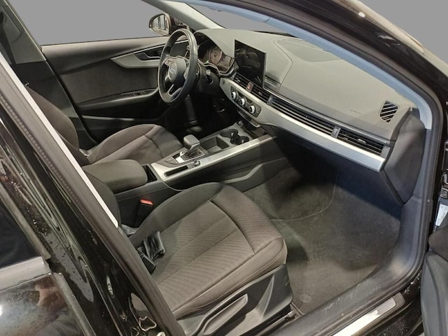 Audi A4 30 TDI S-Tronic Sedan