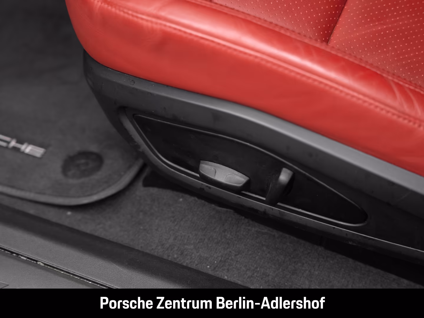 Porsche Taycan Surround-View Luftfederung Rückfahrkamera