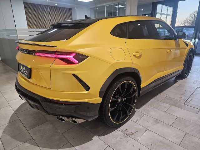 Lamborghini Urus AWD