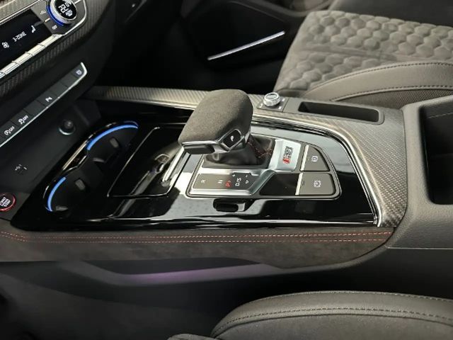 Audi RS4 Avant Competition Quattro