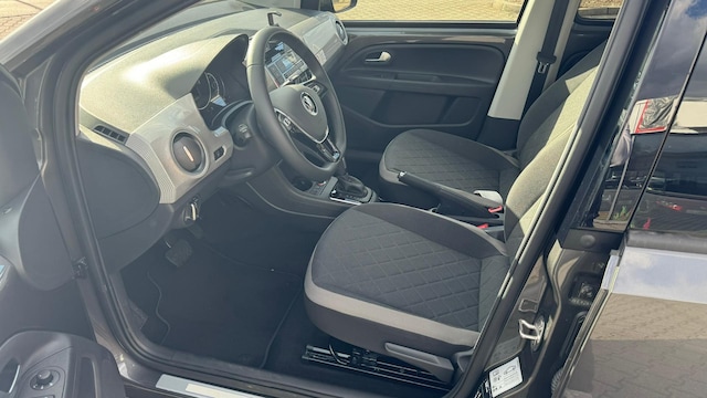 Volkswagen e-up! Move Move up!