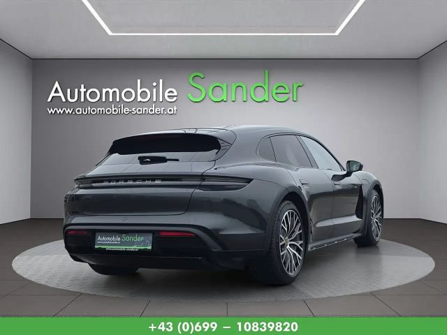 Porsche Taycan 4S Cross Turismo