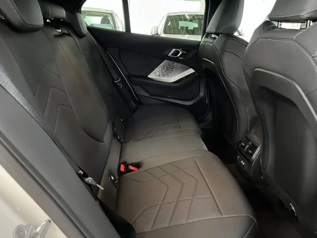 BMW 118 118d M-Sport Sedan