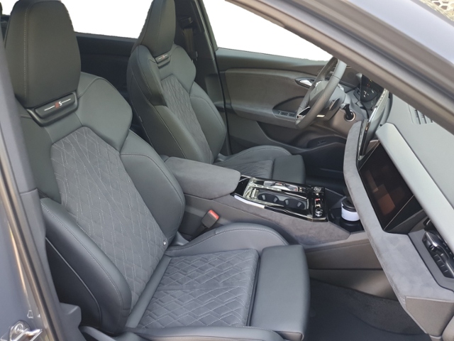 Audi Q6 e-tron Quattro