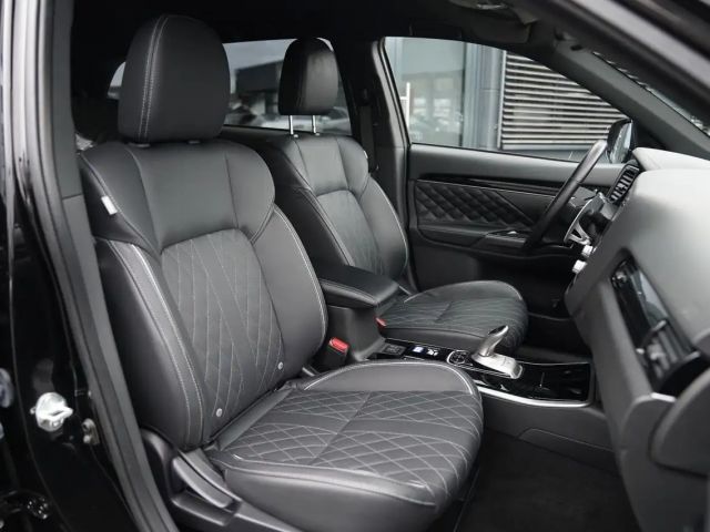 Mitsubishi Outlander 4WD PHEV