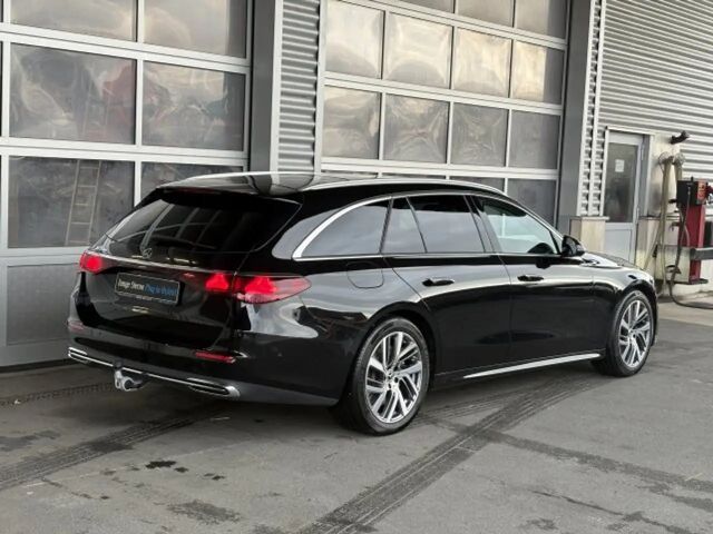 Mercedes-Benz E 300 E 300 e