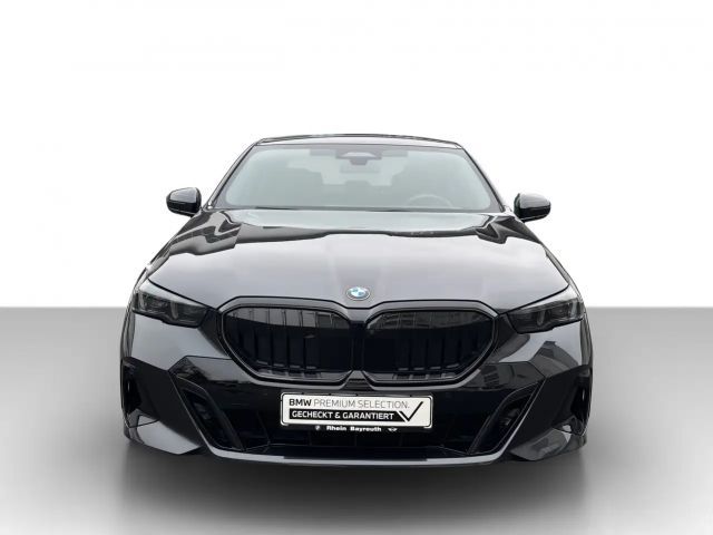 BMW 520 520d M-Sport Sedan