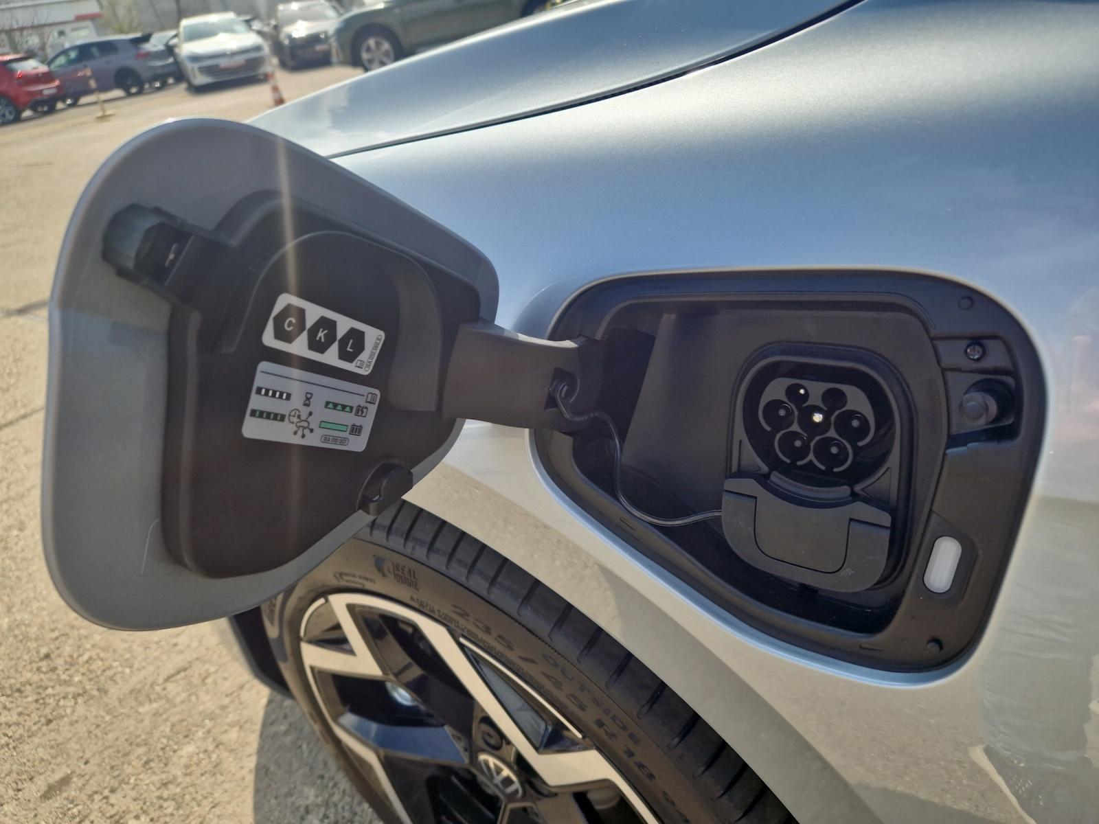 Volkswagen Passat R-Line eHybrid