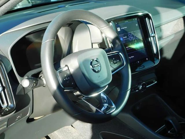 Volvo XC40 AWD Plus Recharge Twin Engine