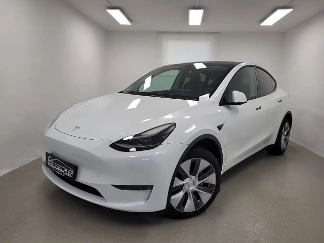 Tesla Model Y AWD