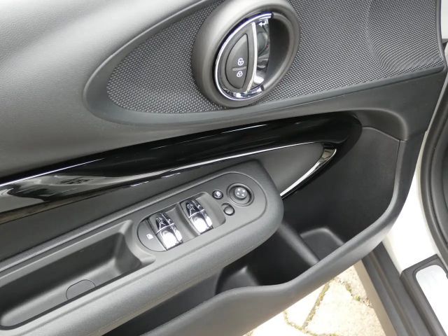 MINI Cooper Clubman DAB LED RFK Navi Komfortzg. Shz