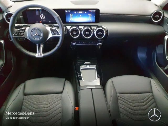 Mercedes-Benz A 200 Progressive