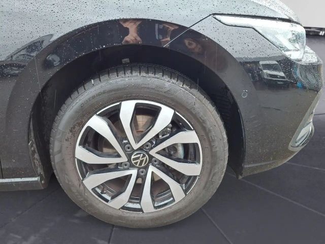 Volkswagen Golf 1.0 TSI Life Variant