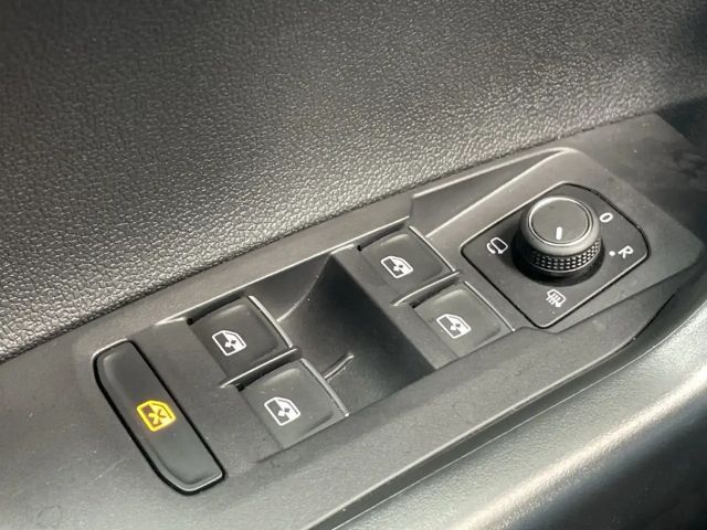 Volkswagen Taigo 1.5 TSI DSG R-Line Style