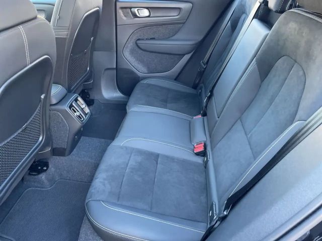 Volvo XC40 Dark Plus